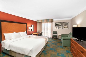 La Quinta Inn & Suites by Wyndham Kingsport TriCities Airpt