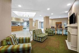 La Quinta Inn & Suites by Wyndham Kingsport TriCities Airpt