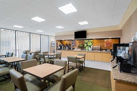 La Quinta Inn & Suites by Wyndham Kingsport TriCities Airpt