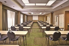 La Quinta Inn & Suites by Wyndham Kingsport TriCities Airpt