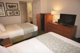 La Quinta Inn & Suites by Wyndham Kingsport TriCities Airpt