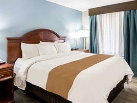 Quality Inn Knoxville