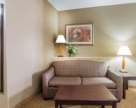 Comfort Suites North