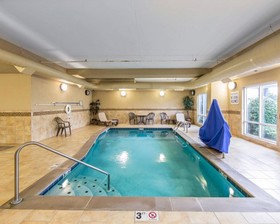 Comfort Suites North