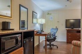 Country Inn & Suites by Radisson, Knoxville at Cedar Bluff, TN
