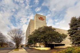 Crowne Plaza Knoxville Downtown University
