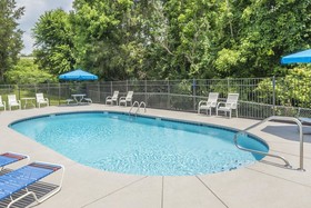 Days Inn by Wyndham Knoxville East