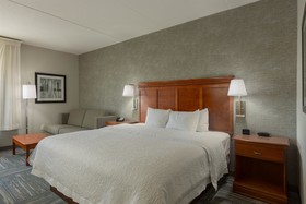 Hampton Inn and Suites Downtown Knoxville