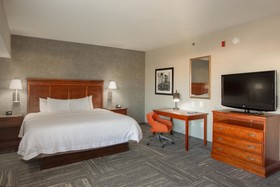 Hampton Inn and Suites Downtown Knoxville