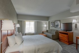 Hampton Inn and Suites Downtown Knoxville