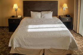 Hampton Inn & Suites-Knoxville/North I-75