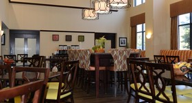Hampton Inn & Suites-Knoxville/North I-75