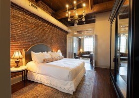Hotel Cleo