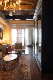 Hotel Cleo