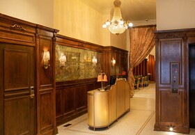 Hotel Cleo