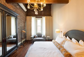 Hotel Cleo