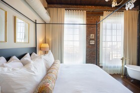 Hotel Cleo