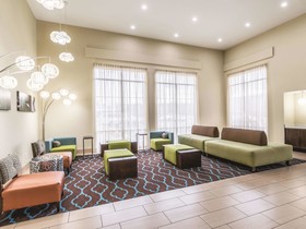 La Quinta Inn & Suites by Wyndham Knoxville Papermill