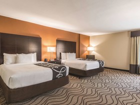 La Quinta Inn & Suites by Wyndham Knoxville Papermill