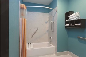 La Quinta Inn & Suites by Wyndham Knoxville East
