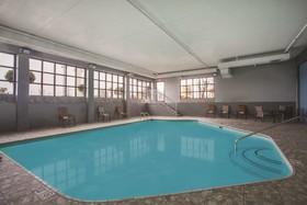 La Quinta Inn & Suites by Wyndham Knoxville East