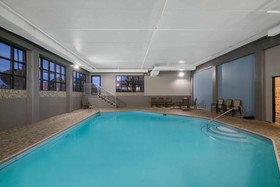 La Quinta Inn & Suites by Wyndham Knoxville East