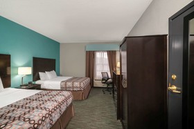 La Quinta Inn & Suites by Wyndham Knoxville East