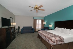 La Quinta Inn & Suites by Wyndham Knoxville East