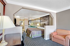 Super 8 by Wyndham Knoxville East