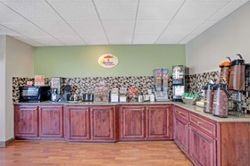 Super 8 by Wyndham Knoxville East