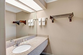 Super 8 by Wyndham Knoxville East