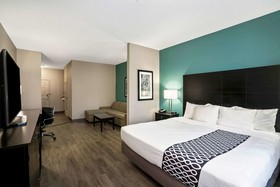 La Quinta Inn & Suites by Wyndham Lebanon