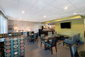 La Quinta Inn & Suites by Wyndham Lebanon