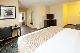 La Quinta Inn & Suites by Wyndham Lebanon