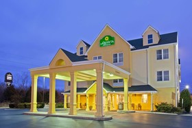 La Quinta Inn & Suites by Wyndham Lebanon