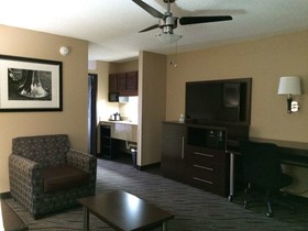 Best Western Plus Galleria Inn & Suites