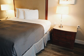 Budgetel Inn & Suites