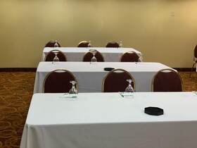 Clarion Hotel & Suites Conference Center Memphis Airport