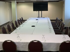 Clarion Hotel & Suites Conference Center Memphis Airport