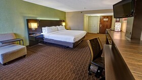 Clarion Hotel & Suites Conference Center Memphis Airport