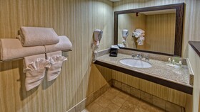 Clarion Hotel & Suites Conference Center Memphis Airport