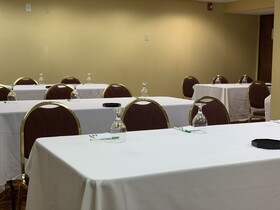 Clarion Hotel & Suites Conference Center Memphis Airport