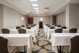 Crowne Plaza Memphis Downtown