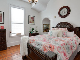 Downtown Memphis Shellcrest Apartments