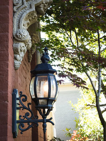 Downtown Memphis Shellcrest Apartments