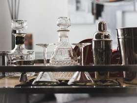 Downtown Memphis Shellcrest Apartments