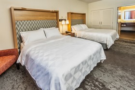 Holiday Inn & Suites Memphis - Wolfchase Galleria