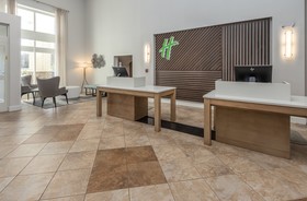 Holiday Inn & Suites Memphis - Wolfchase Galleria