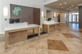 Holiday Inn & Suites Memphis - Wolfchase Galleria