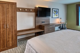 Holiday Inn Express & Suites Memphis Southwind